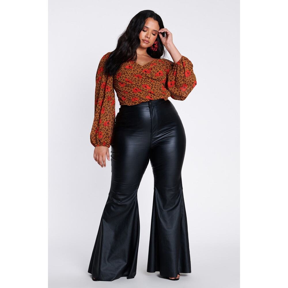 Vibrant MIU Black Faux Leather Bell Bottom Flare Pants High Rise plus 2X 3760